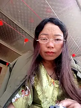 Yellow-pink online show from March 2026 06:57:02 AM