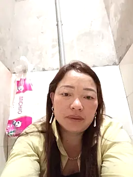 Yellow-pink online show from April 2026 11:29:02 PM