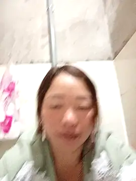 Yellow-pink online show from April 2026 10:54:02 PM