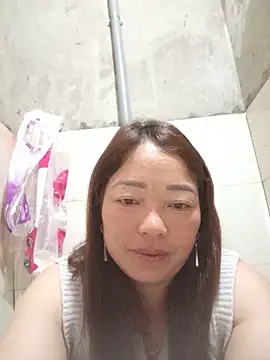 Yellow-pink online show from May 2026 10:31:01 PM