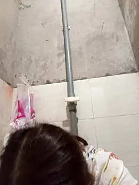 Yellow-pink online show from April 2026 10:13:01 PM