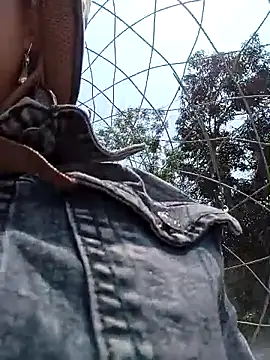 Yellow-pink online show from April 2026 03:41:01 AM