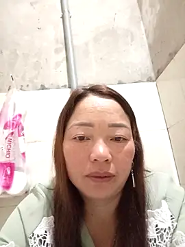 Yellow-pink online show from April 2026 11:22:02 PM