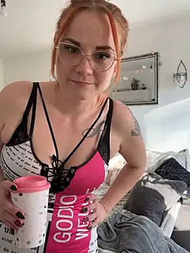 Fiebie licious  online show from April 2026 04:34:02 PM