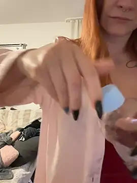 Fiebie licious  online show from April 2026 04:16:02 AM