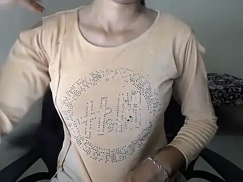 shreya sharma01 online show from April 2026 05:24:01 AM