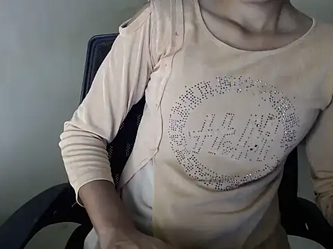 shreya sharma01 online show from April 2026 05:09:01 AM