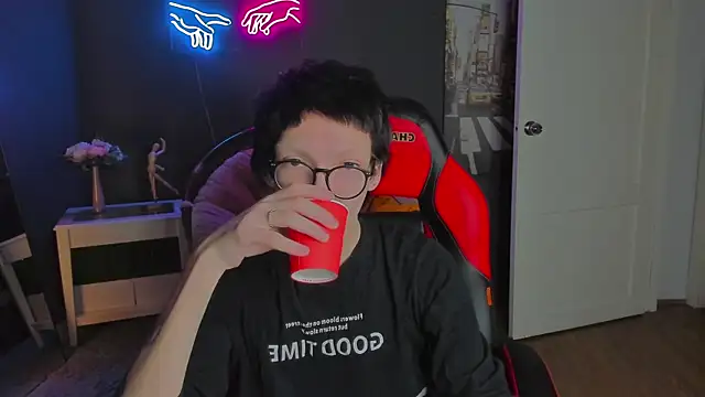 Tommy Stars online show from April 2026 05:25:02 AM