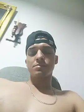 Snapshot of Chachiboo chatting on April 2026 09:35:01 AM Chachiboo online show from April 2026 09:35:01 AM