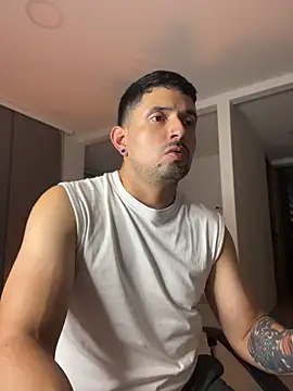 TroyeSavage online show from April 2026 10:55:01 PM