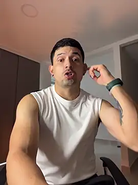 TroyeSavage online show from April 2026 09:49:01 PM