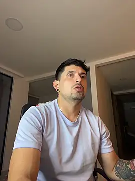 TroyeSavage online show from April 2026 11:33:02 PM