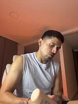 TroyeSavage online show from April 2026 10:40:01 AM