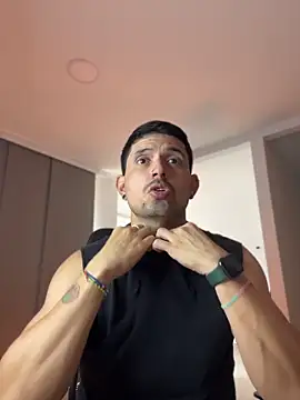 TroyeSavage online show from April 2026 07:54:01 PM