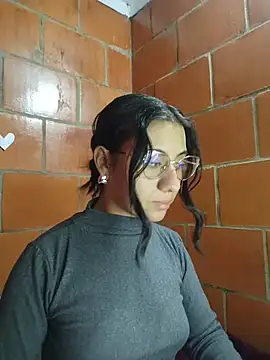 Amanda x1 online show from April 2026 08:02:01 PM