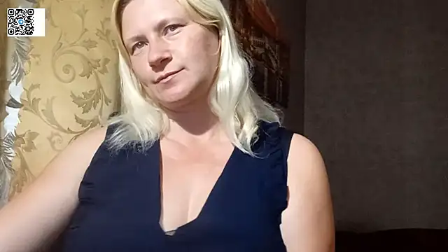 Snapshot of DiamondLady555 chatting on July 2026 06:29:02 PM DiamondLady555 online show from July 2026 06:29:02 PM