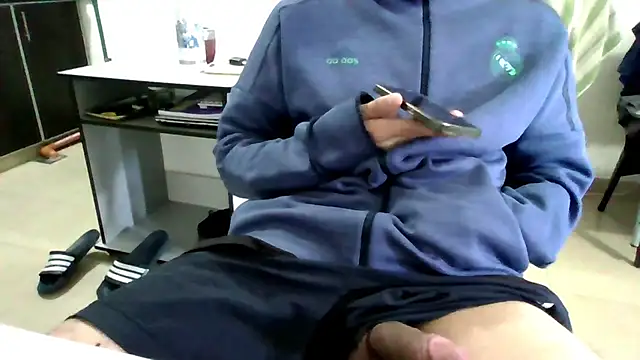 Snapshot of Morboxxxoo chatting on April 2026 03:32:01 PM Morboxxxoo online show from April 2026 03:32:01 PM