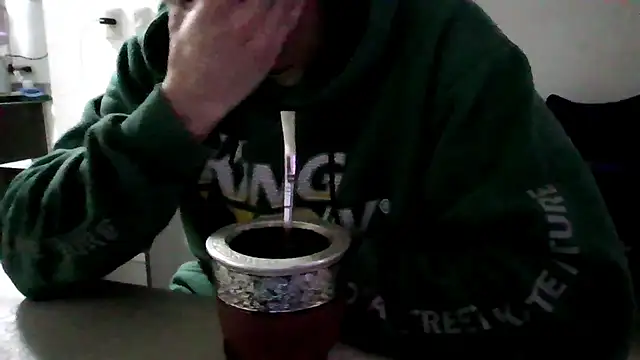 Snapshot of Morboxxxoo chatting on April 2026 01:37:02 PM Morboxxxoo online show from April 2026 01:37:02 PM