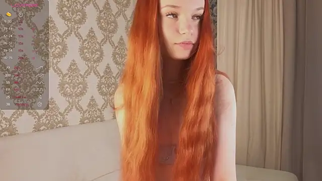 Snapshot of foxy_bloomm chatting on July 2026 08:19:01 PM foxy bloomm online show from July 2026 08:19:01 PM