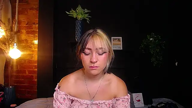 melodygirl2   online show from April 2026 08:33:01 PM