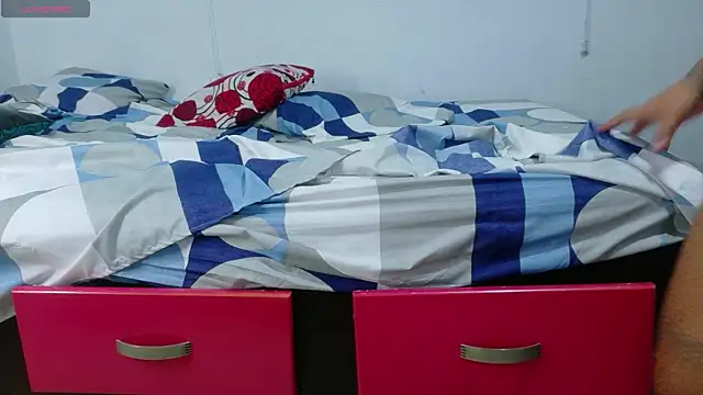 sexysofiaaa online show from March 2026 10:13:02 PM