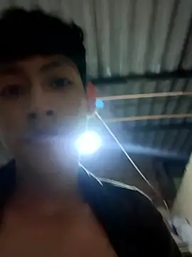 ElchicoX01 online show from March 2026 11:41:01 PM