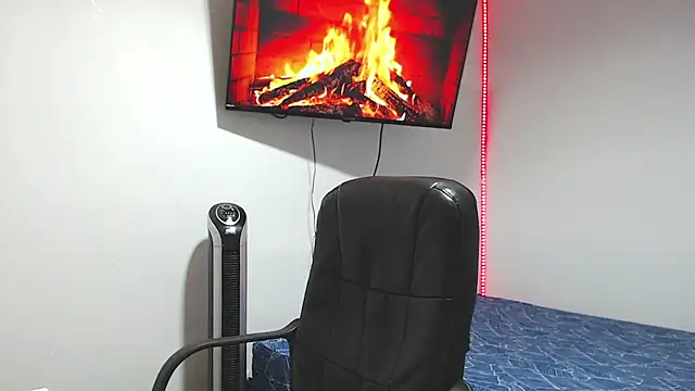 JUAN CAMILOXXX online show from March 2026 04:15:01 AM