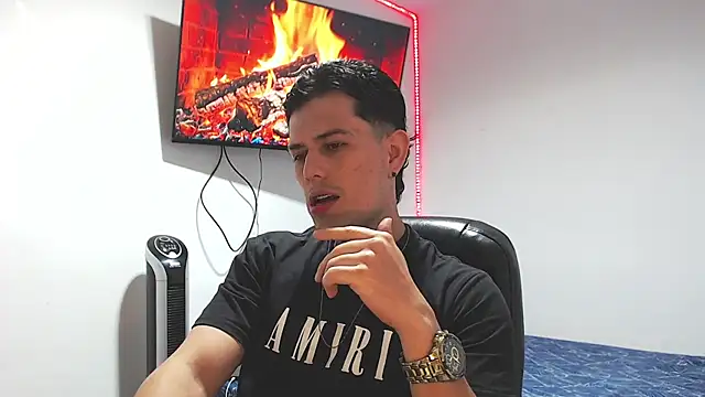 JUAN CAMILOXXX online show from April 2026 04:36:01 AM