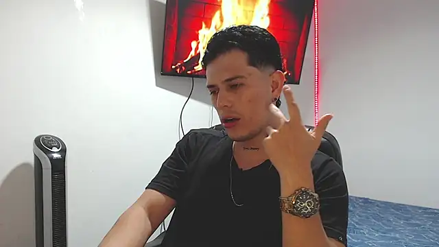 JUAN CAMILOXXX online show from April 2026 04:19:02 AM