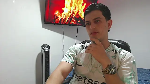 JUAN CAMILOXXX online show from March 2026 04:35:02 AM