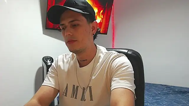 JUAN CAMILOXXX online show from March 2026 03:51:01 AM