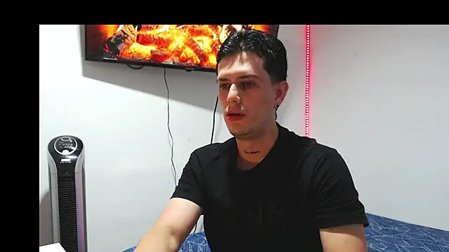 JUAN CAMILOXXX online show from March 2026 03:34:01 AM