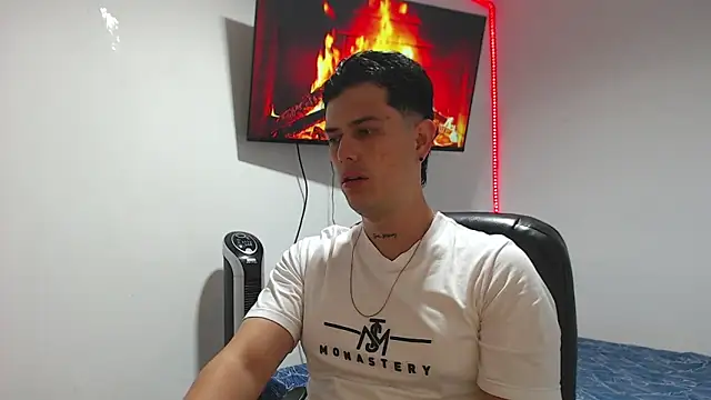 JUAN CAMILOXXX online show from April 2026 03:46:02 AM