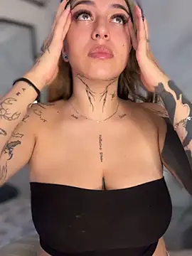 CarolQueen1  online show from March 2026 01:46:01 PM