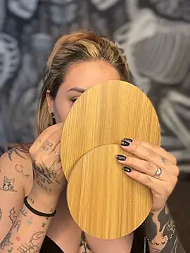 CarolQueen1  online show from April 2026 01:17:02 PM