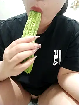 Lylyoh online show from March 2026 12:19:02 AM