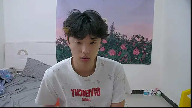 icecream-002 online show from May 2026 11:47:02 AM