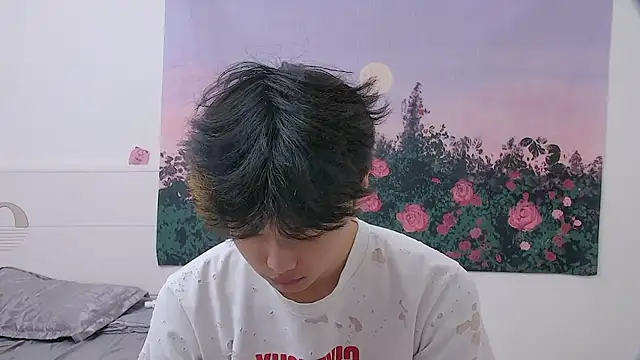 icecream-002 online show from April 2026 11:46:02 AM