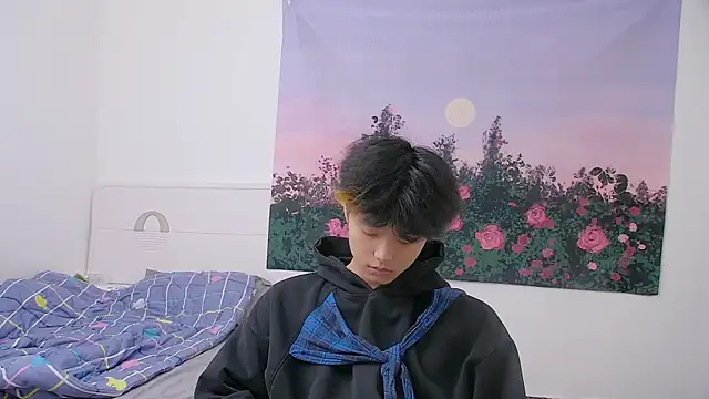 icecream-002 online show from April 2026 11:36:01 AM