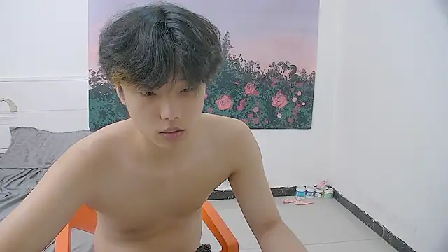 icecream-002 online show from June 2026 12:05:02 PM