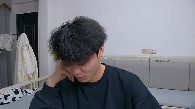 icecream-002 online show from March 2026 10:04:02 AM