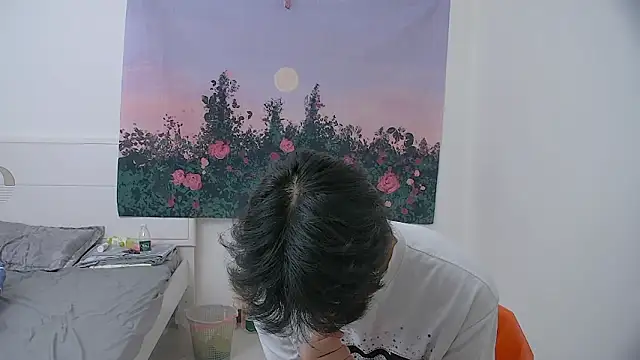 icecream-002 online show from April 2026 05:30:01 PM