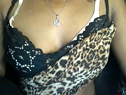Couplehot00 online show from April 2026 07:15:02 PM