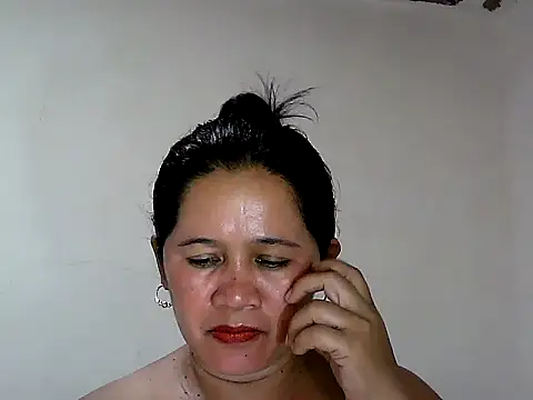 lovelycutiepie2026 online show from June 2026 10:37:01 AM