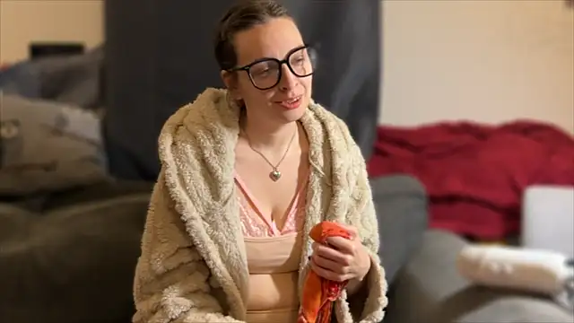 hello katieex online show from March 2026 08:03:01 PM