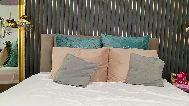 SophieFinn online show from March 2026 04:20:01 PM