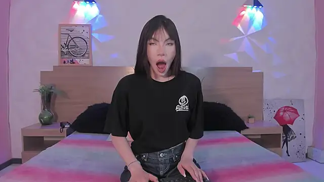 KittyVelve online show from April 2026 12:32:02 PM