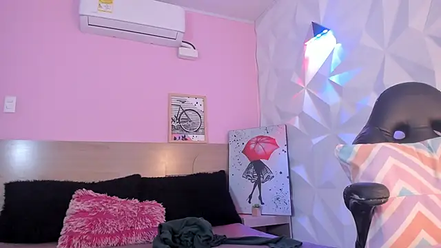 KittyVelve online show from May 2026 12:46:02 PM