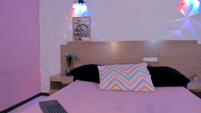 KittyVelve online show from April 2026 12:28:01 PM