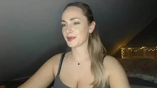 Snapshot of ScarlettSensitive chatting on June 2026 08:14:02 PM ScarlettSensitive online show from June 2026 08:14:02 PM